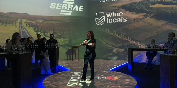 AD5BC873-FE16-47C0-9C1F-4D9EC858A043_1_105_c